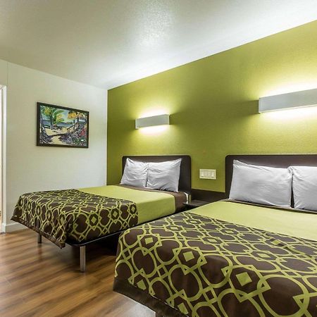 Rodeway Inn Downtown Hanford Buitenkant foto