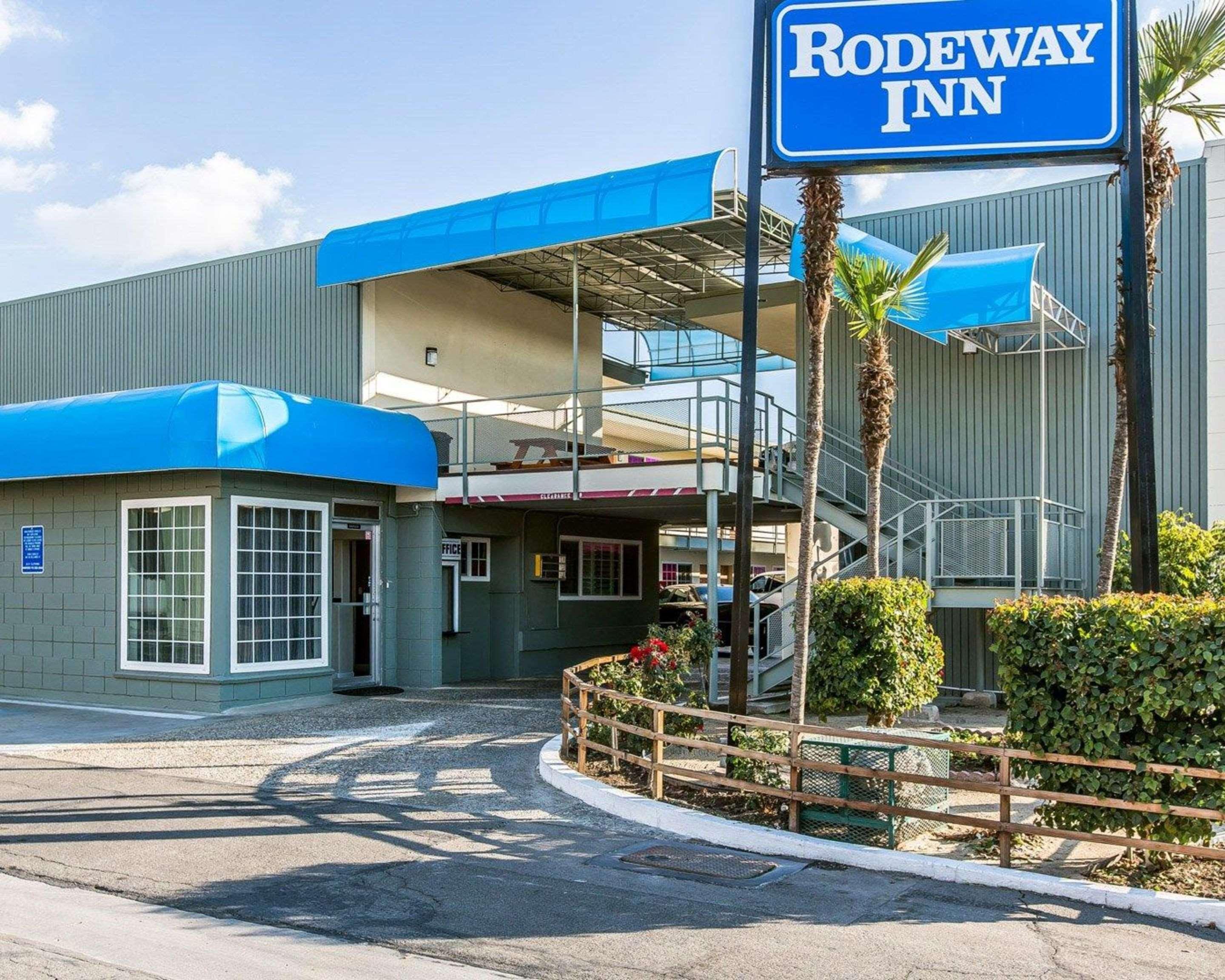 Rodeway Inn Downtown Hanford Buitenkant foto