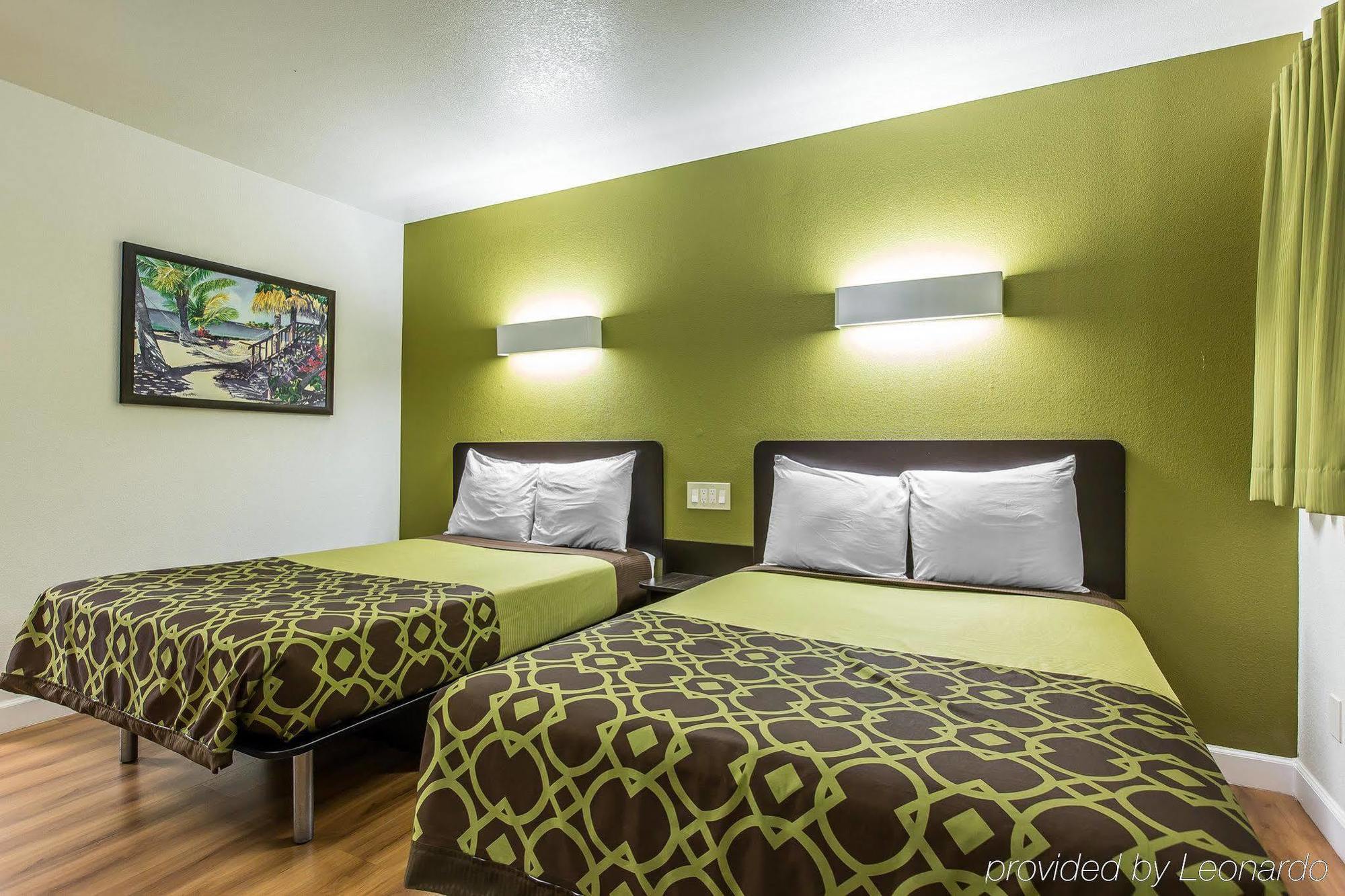 Rodeway Inn Downtown Hanford Buitenkant foto